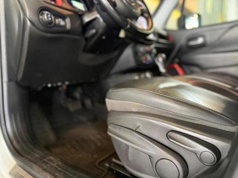 JEEP RENEGADE THAWK AT D
