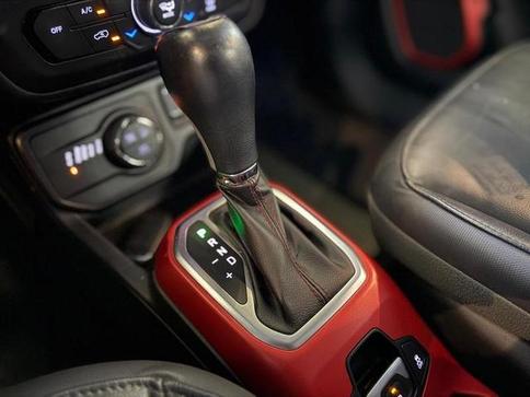 JEEP RENEGADE THAWK AT D