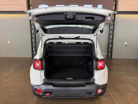 JEEP RENEGADE THAWK AT D