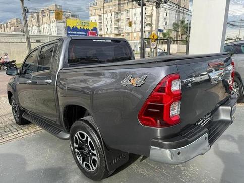 TOYOTA HILUX 2.8 SRX 4X4 2.8 TDI 16V DIESEL AUT