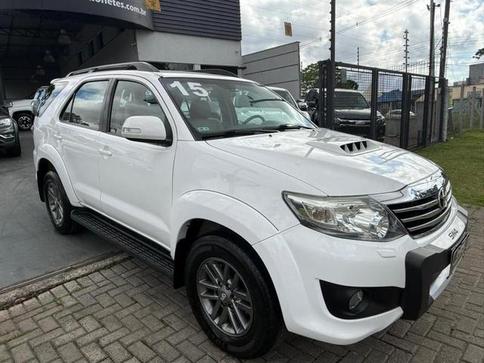 TOYOTA HILUX SW4 3.0 SRV 4X4 7 LUGARES 16V TURBO INTERCOOLER DIESEL 4P AUT