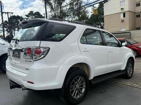 TOYOTA HILUX SW4 3.0 SRV 4X4 7 LUGARES 16V TURBO INTERCOOLER DIESEL 4P AUT