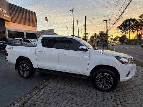 TOYOTA HILUX 2.8 SRV 4X4 CD 16V DIESEL 4P AUTOMATICO