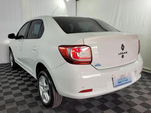 RENAULT LOGAN ZEN 16 CVT