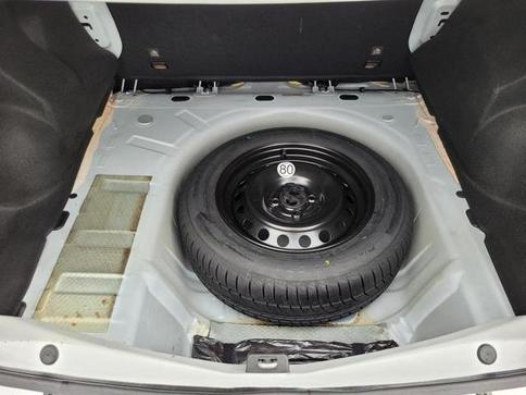 RENAULT LOGAN ZEN 16 CVT