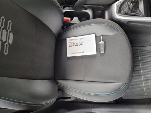 CHEVROLET ONIX 1.4 LT