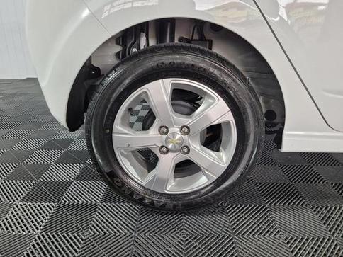CHEVROLET ONIX 1.4 LT