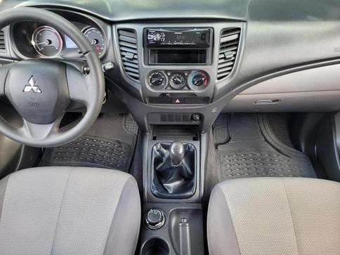 MITSUBISHI L-200 TRITON SPORT GL 2.4 TB DIESEL 4X4 MANUAL