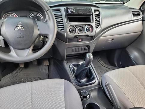 MITSUBISHI L-200 TRITON SPORT GL 2.4 TB DIESEL 4X4 MANUAL