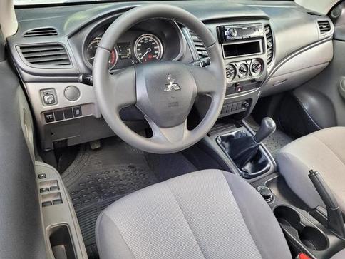 MITSUBISHI L-200 TRITON SPORT GL 2.4 TB DIESEL 4X4 MANUAL