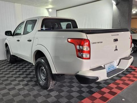 MITSUBISHI L-200 TRITON SPORT GL 2.4 TB DIESEL 4X4 MANUAL