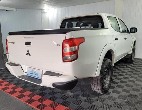 MITSUBISHI L-200 TRITON SPORT GL 2.4 TB DIESEL 4X4 MANUAL