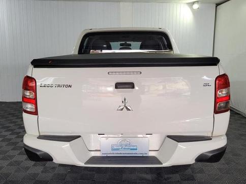 MITSUBISHI L-200 TRITON SPORT GL 2.4 TB DIESEL 4X4 MANUAL