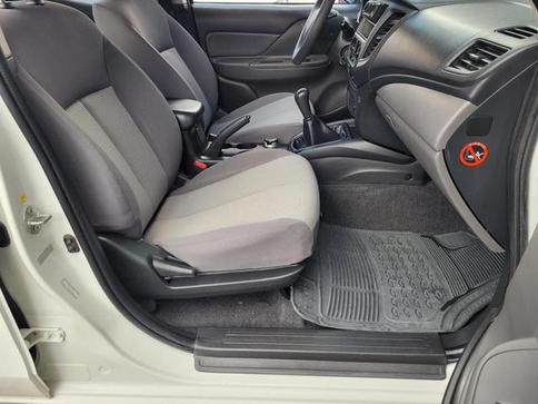 MITSUBISHI L-200 TRITON SPORT GL 2.4 TB DIESEL 4X4 MANUAL