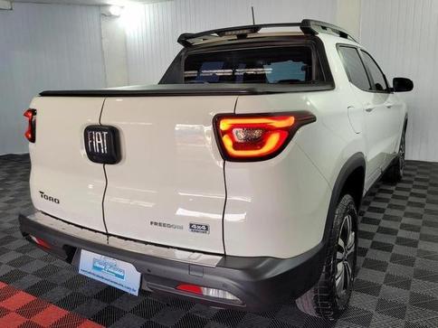 FIAT TORO 2.0 16V TURBO DIESEL FREEDOM 4WD AT9