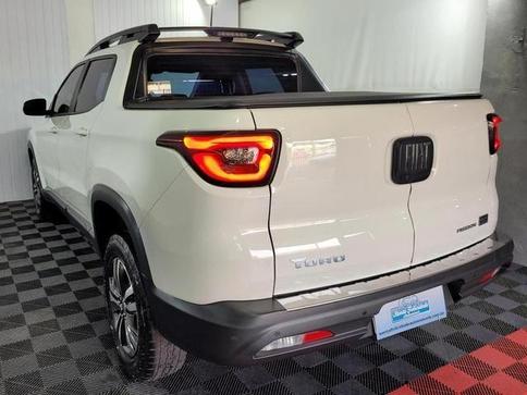 FIAT TORO 2.0 16V TURBO DIESEL FREEDOM 4WD AT9