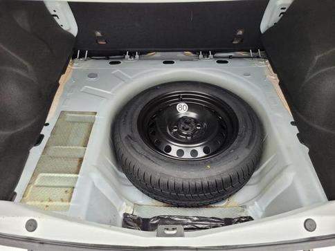 RENAULT LOGAN ZEN 16 CVT