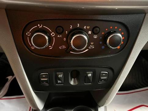 RENAULT LOGAN DYNA 16 M