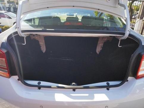 RENAULT LOGAN ZEN 1.0 12V SCE