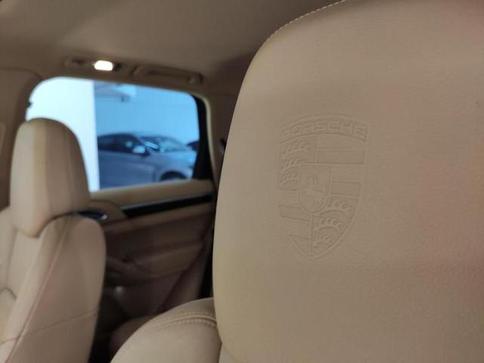 PORSCHE CAYENNE V6