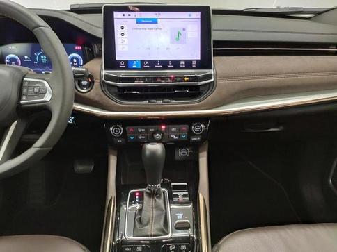 JEEP COMMANDER OVERLAND TD380 4X4 TURBO DIESEL