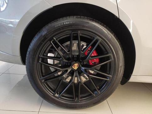 PORSCHE MACAN GTS