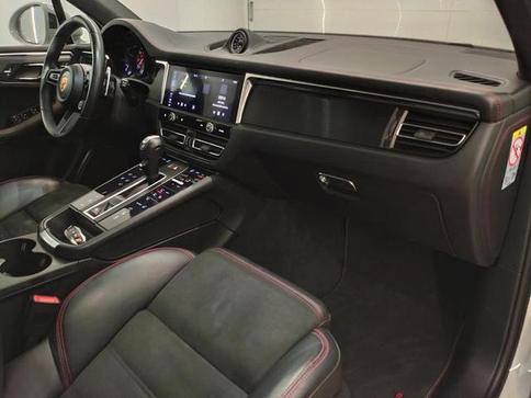 PORSCHE MACAN GTS