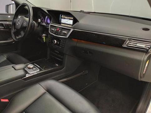 MERCEDES-BENZ E 350 AVANGARDE 3.5 V-6 4P