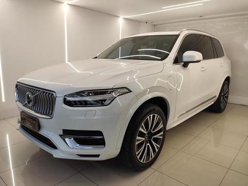 VOLVO XC90 T8 MOMENTUM