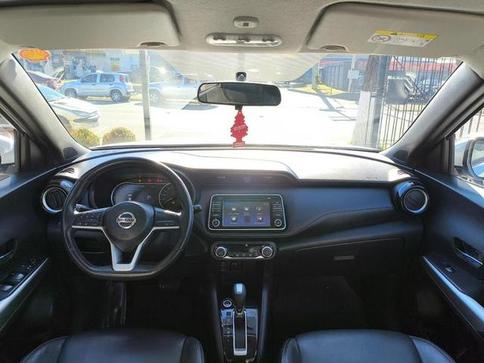 NISSAN KICKS SL CVT