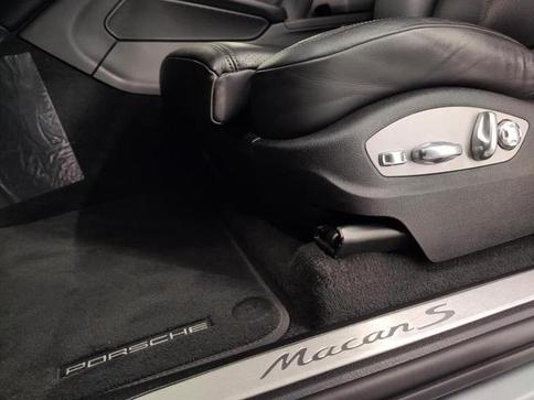 PORSCHE MACAN S