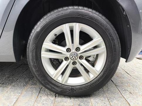 VOLKSWAGEN POLO COMFORTLINE 1.0 TSI AUT