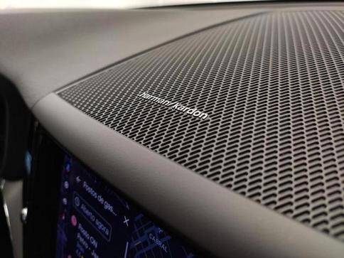 VOLVO XC60 T8 R-DESIGN