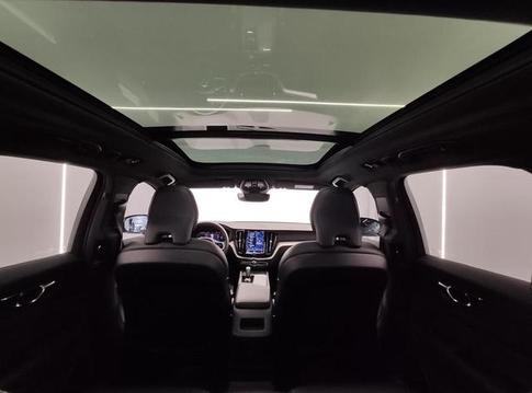 VOLVO XC60 T8 R-DESIGN