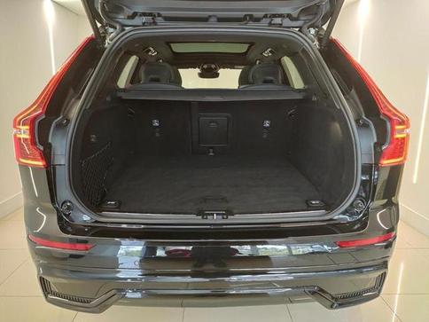 VOLVO XC60 T8 R-DESIGN