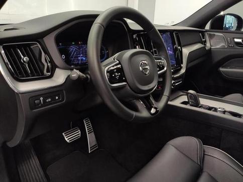 VOLVO XC60 T8 R-DESIGN