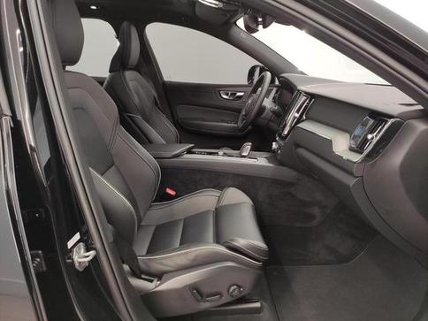 VOLVO XC60 T8 R-DESIGN