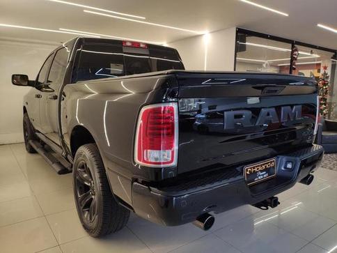 RAM CLASSIC LARAMIE NIGHT ED. 5.7 4X4 AUT.