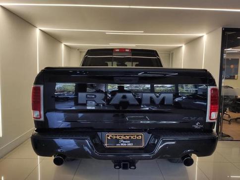 RAM CLASSIC LARAMIE NIGHT ED. 5.7 4X4 AUT.