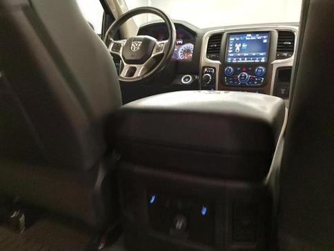 RAM CLASSIC LARAMIE NIGHT ED. 5.7 4X4 AUT.