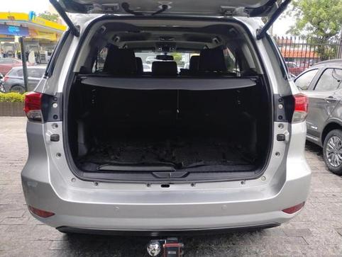 TOYOTA HILUX SW4 SRX 4X4 2.8 TDI 16V DIES. AUT.