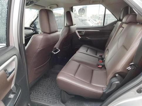 TOYOTA HILUX SW4 SRX 4X4 2.8 TDI 16V DIES. AUT.