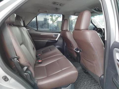 TOYOTA HILUX SW4 SRX 4X4 2.8 TDI 16V DIES. AUT.