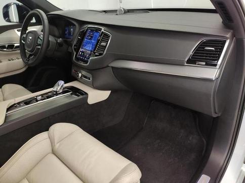 VOLVO XC90 T8 ULT DARK