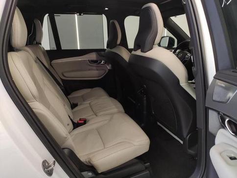 VOLVO XC90 T8 ULT DARK