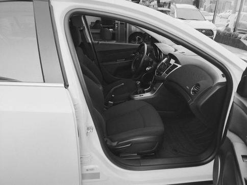 CHEVROLET CRUZE LT HB