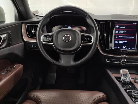 VOLVO XC60 T8 INSCRIPT
