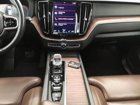 VOLVO XC60 T8 INSCRIPT
