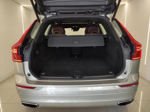 VOLVO XC60 T8 INSCRIPT