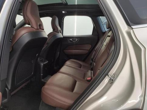 VOLVO XC60 T8 INSCRIPT